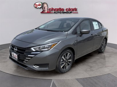 New 2025 Nissan Versa SV w/ Trunk Package