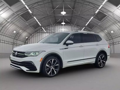Used 2022 Volkswagen Tiguan SEL R-Line