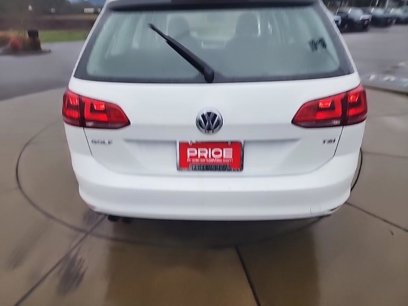 Used 2017 Volkswagen Golf SEL