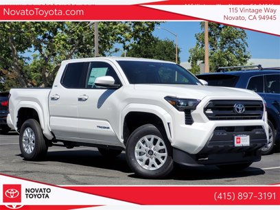 New 2025 Toyota Tacoma SR5