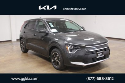 New 2025 Kia Niro LX