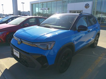 New 2025 Volkswagen Taos SE