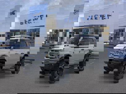 New 2023 Ford Bronco Big Bend w/ Sasquatch Package