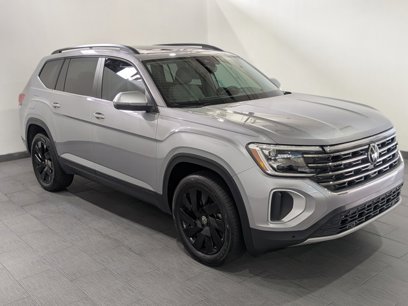 Used 2024 Volkswagen Atlas SE w/ Panoramic Sunroof Package