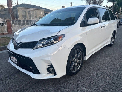 Used 2020 Toyota Sienna SE Premium