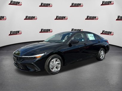 New 2025 Hyundai Elantra SE