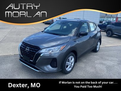 New 2025 Nissan Kicks Play S