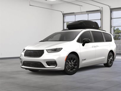 New 2025 Chrysler Pacifica Select