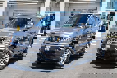 Used 2018 Jeep Grand Cherokee Laredo