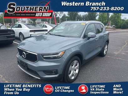 Used 2021 Volvo XC40 T5 Momentum