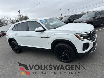 Used 2024 Volkswagen Atlas Cross Sport SE w/ Black Wheel Package