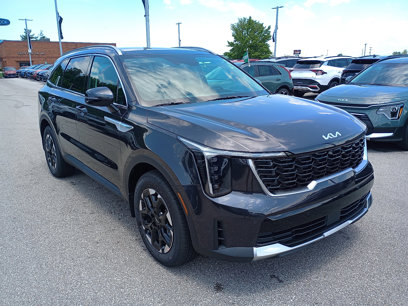 New 2025 Kia Sorento S