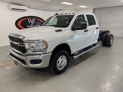 New 2024 RAM 3500 Tradesman w/ Chrome Appearance Group