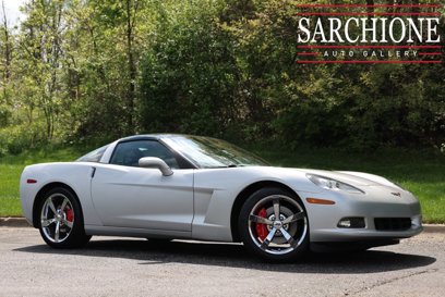 Used 2010 Chevrolet Corvette Coupe w/ 1LT