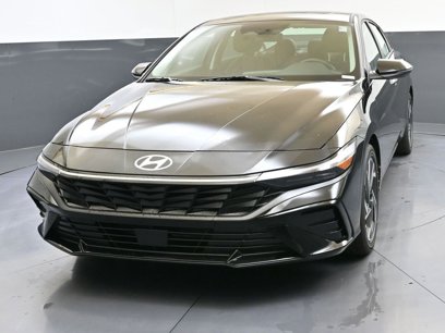 New 2025 Hyundai Elantra Limited