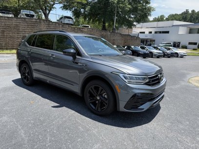 Certified 2024 Volkswagen Tiguan SE R-Line