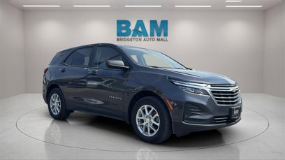 Used 2022 Chevrolet Equinox LS w/ LS Convenience Package