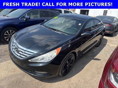 Used 2011 Hyundai Sonata SE w/ Navigation & Sunroof Pkg 4