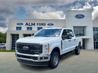 New 2025 Ford F250 XL w/ XL Chrome Package