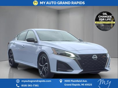 Used 2024 Nissan Altima 2.5 SR