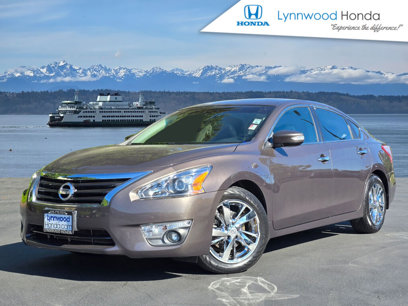 Used 2013 Nissan Altima 2.5 SL w/ Technology Pkg