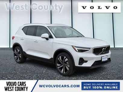 New 2025 Volvo XC40 B5 Plus w/ Protection Package Premier