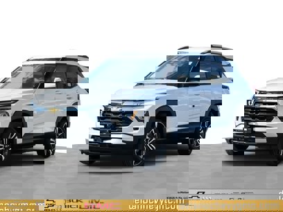 New 2025 Chevrolet TrailBlazer LT w/ Convenience Package