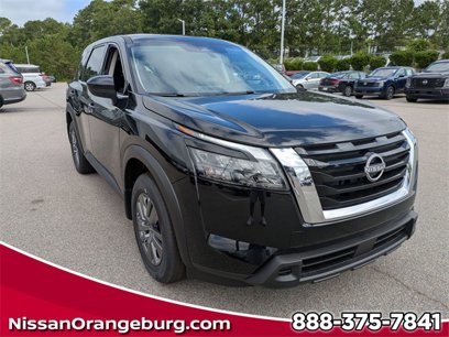 New 2025 Nissan Pathfinder S