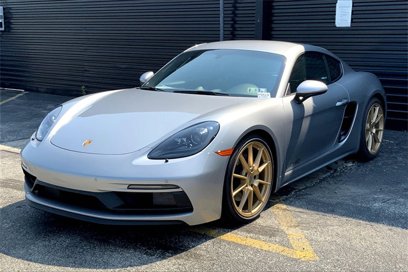 New 2025 Porsche 718 Cayman GT4