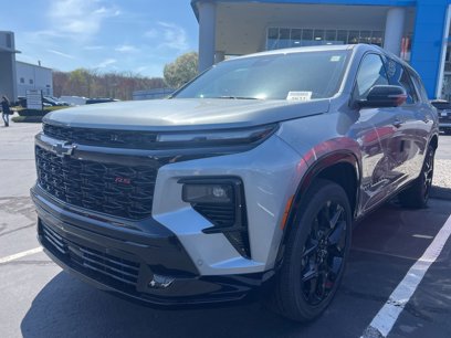 New 2025 Chevrolet Traverse RS w/ LPO, Floor Liner Package