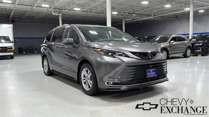 Used 2024 Toyota Sienna Platinum