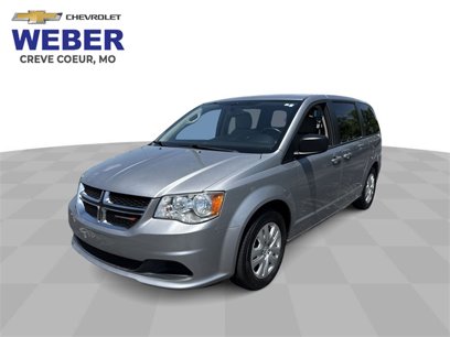 Used 2018 Dodge Grand Caravan SE w/ UConnect Hands-Free Group