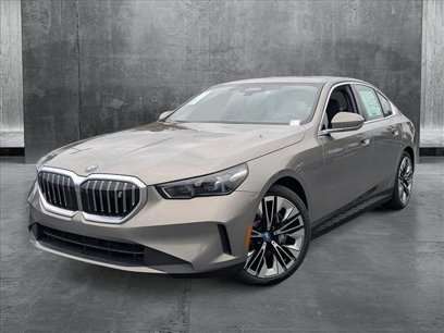New 2025 BMW i5 eDrive40i w/ Premium Package
