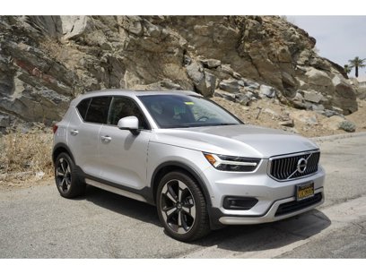 Used 2019 Volvo XC40 T4 Inscription