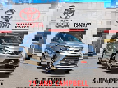 Used 2021 Toyota Sienna XLE