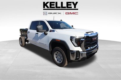 New 2026 GMC Sierra 3500 Pro w/ Convenience Package
