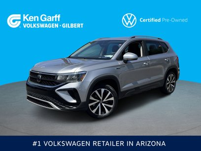 Used 2023 Volkswagen Taos SE w/ Panoramic Sunroof Package