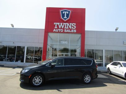 Used 2022 Chrysler Voyager LX