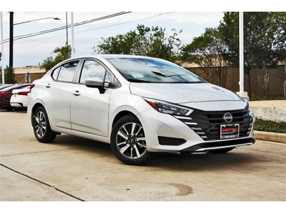 New 2025 Nissan Versa SV w/ Trunk Package
