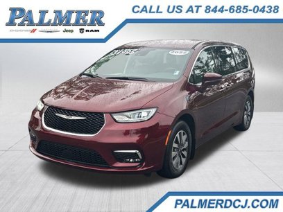 Used 2022 Chrysler Pacifica Touring-L