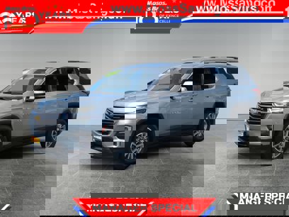 Used 2023 Chevrolet Traverse LT