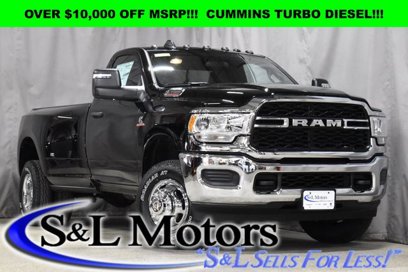 New 2024 RAM 3500 Tradesman w/ Chrome Appearance Group