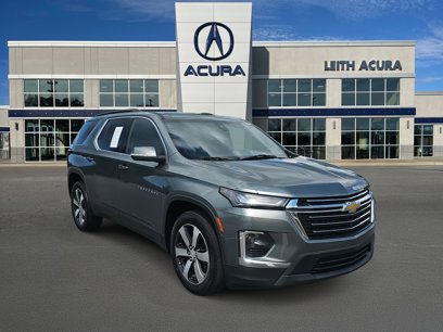 Used 2022 Chevrolet Traverse LT w/ LT Premium Package