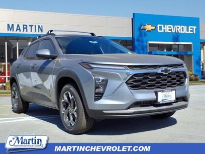 New 2025 Chevrolet Trax LT w/ Driver Confidence Package