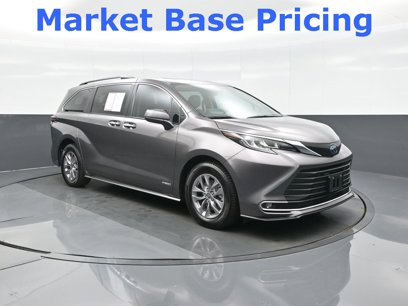 Certified 2021 Toyota Sienna XLE w/ XLE Plus Package