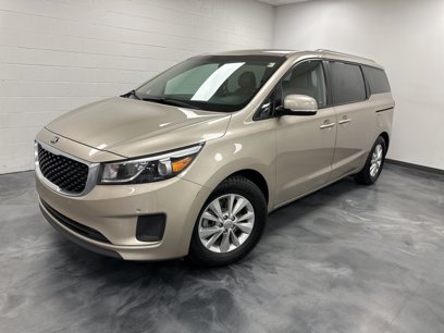 Used 2017 Kia Sedona LX w/ LX Essentials Premium Package