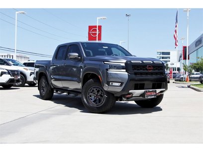 New 2025 Nissan Frontier PRO-4X w/ Pro Premium Package