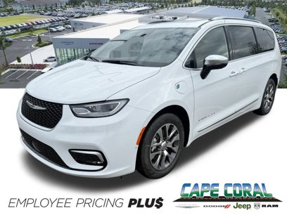 New 2025 Chrysler Pacifica Pinnacle