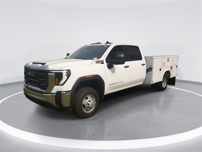 New 2025 GMC Sierra 3500 Pro w/ Convenience Package
