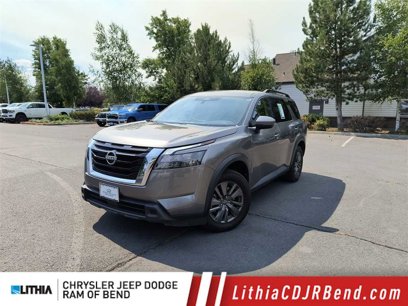 Used 2023 Nissan Pathfinder SV